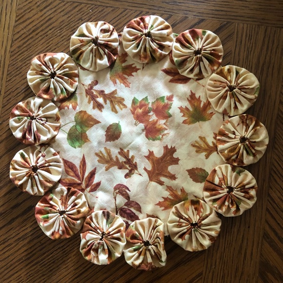 Vintage Fall Doily - Picture 1 of 3